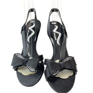 Excellent Preowned Nina Black open toe heels w/bow & studs womens shoes size 9